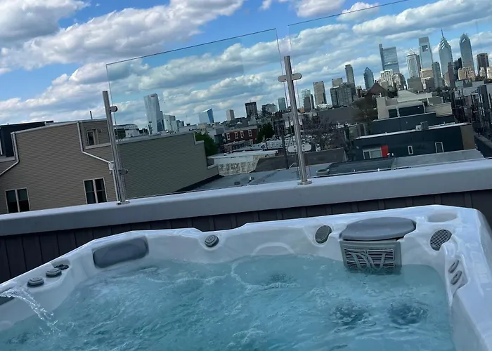 Hot Tub Four Seasons